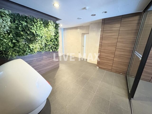 クレジデンス神谷町の物件外観写真