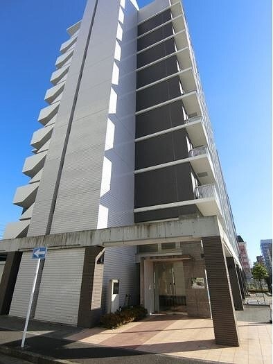 レジディア新横浜の物件外観写真