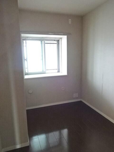 ザ・ミレナリータワーズの物件内観写真