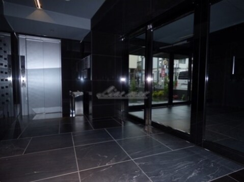 CREVISTA横浜関内の物件外観写真