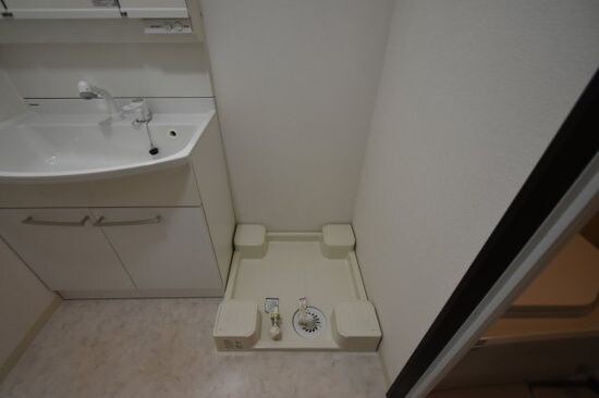 新山下三番館の物件内観写真