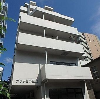 プラッセ小豆沢の物件外観写真