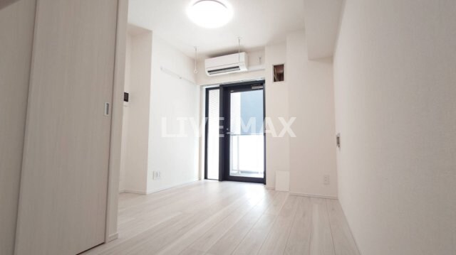 コンフォリア・リヴ横浜平沼の物件内観写真