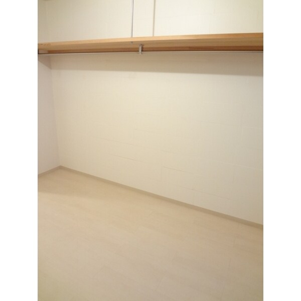 エレーナの物件内観写真