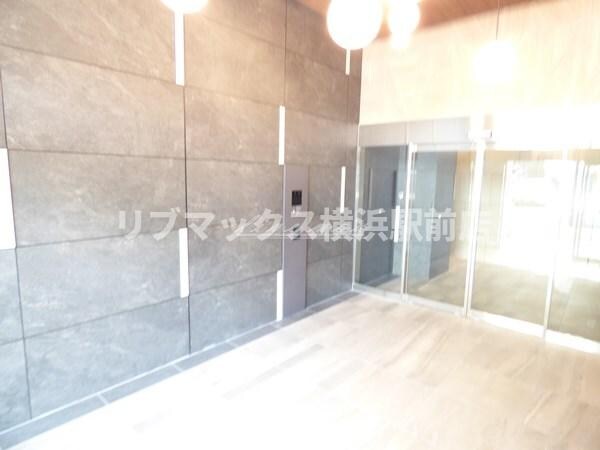 ラクラス横浜の物件外観写真