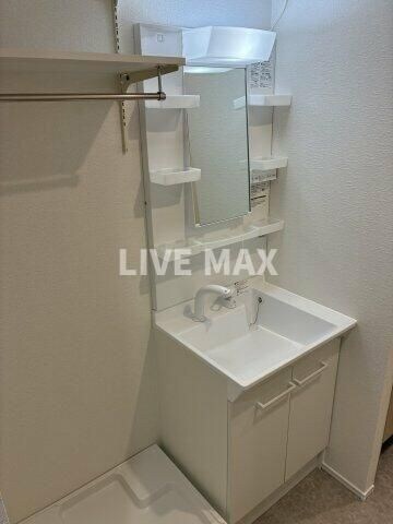 ラグゼフラット東六郷の物件内観写真