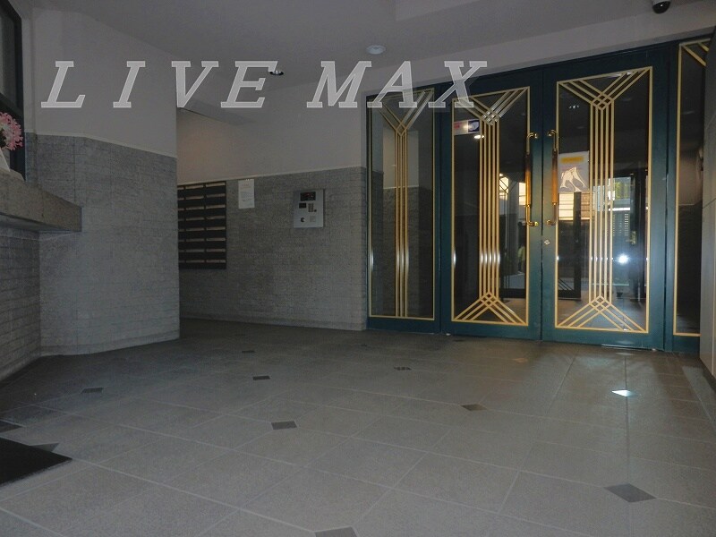 フレスコ川崎の物件外観写真