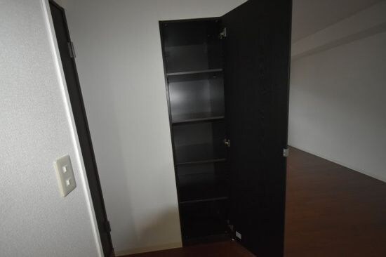 新山下三番館の物件内観写真