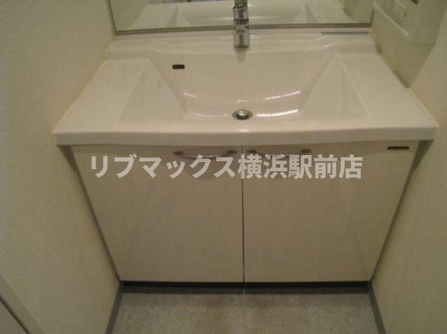 ドゥーエ横濱台町の物件内観写真