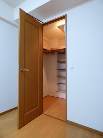 コスモ新横浜の物件内観写真