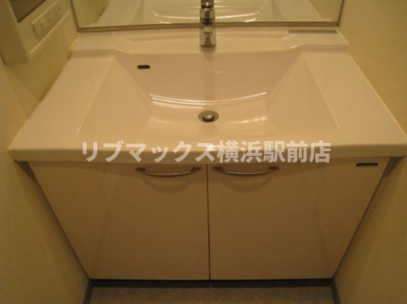 ドゥーエ横濱台町の物件内観写真