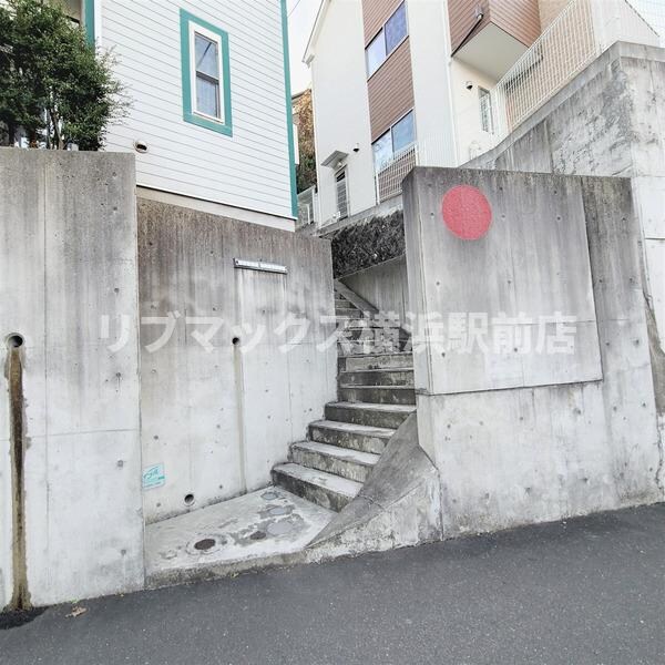 メープルハイツの物件外観写真