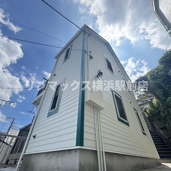 メープルハイツの物件外観写真