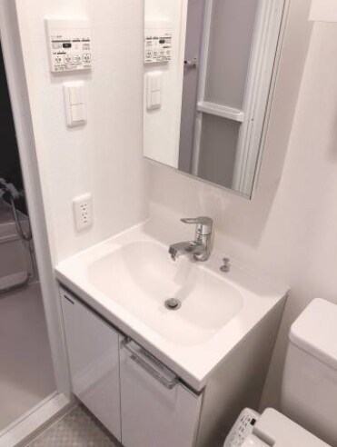 リヴシティ横濱新川町弐番館の物件内観写真