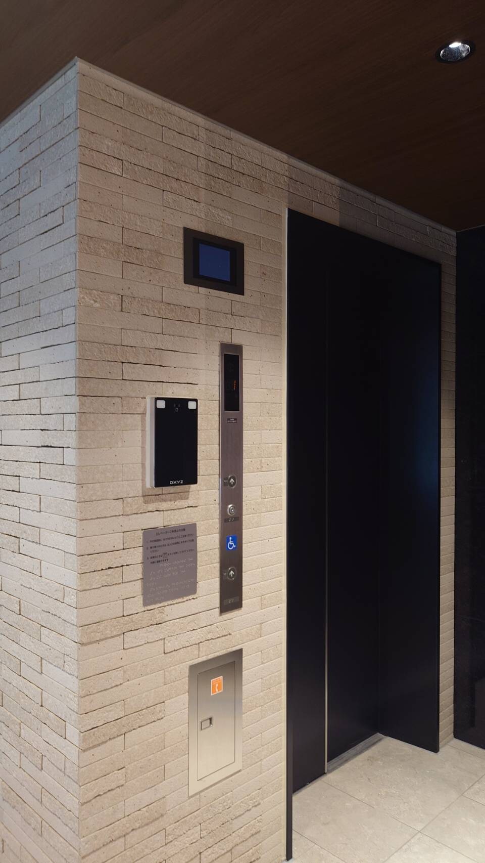 コンフォリア・リヴ横浜平沼の物件外観写真