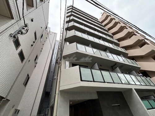 クレヴィスタ阪東橋の物件外観写真