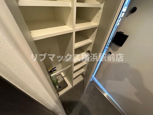 オープンブルーム横浜の物件内観写真