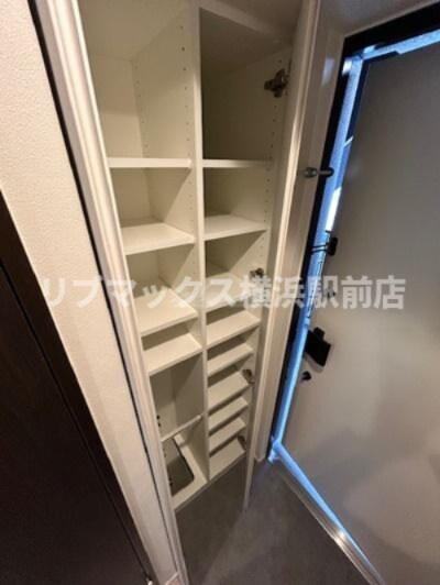 オープンブルーム横浜の物件内観写真