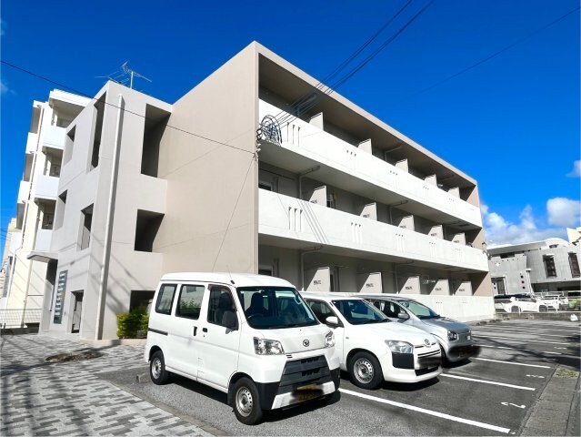 サウス小禄の物件外観写真