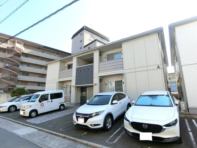 ストゥーディオ雅　A棟の物件外観写真