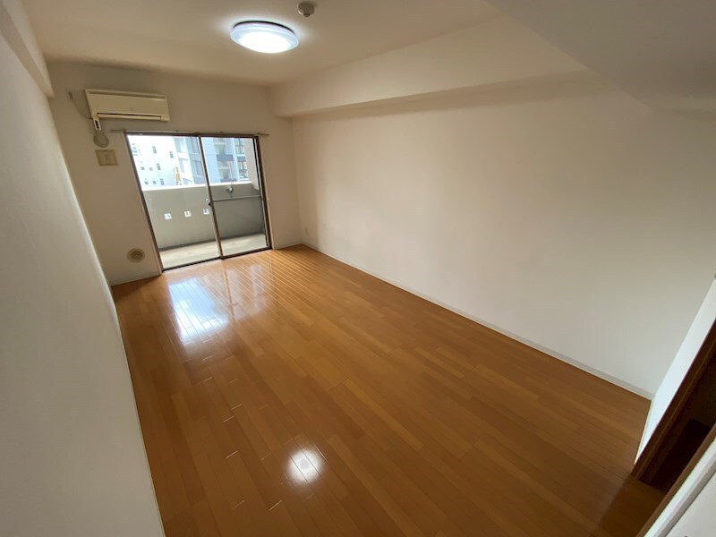 グラビスコート上幟町の物件内観写真