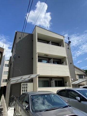 レジデンシャル江波の物件外観写真