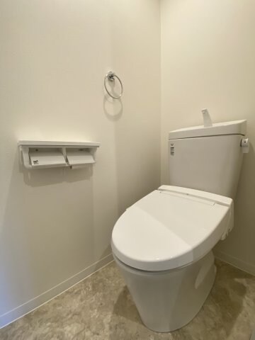 レジデンシャル江波の物件内観写真