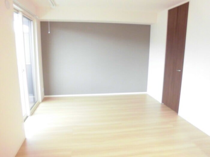 パインコートにほの物件内観写真