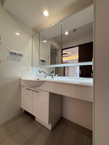 サンコートHIKARIの物件内観写真