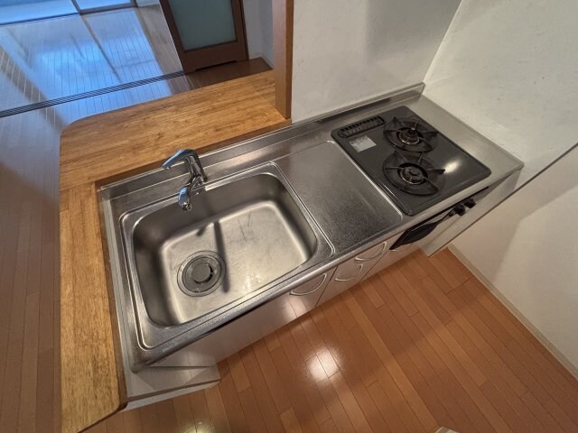 グラビスコート白島の物件内観写真