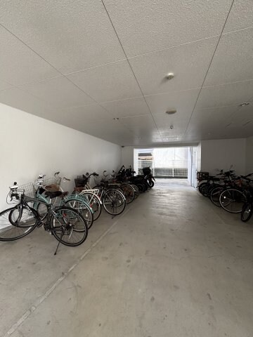 グラビスコート白島の物件内観写真