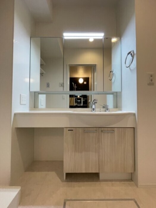 リュトモス西旭の物件内観写真