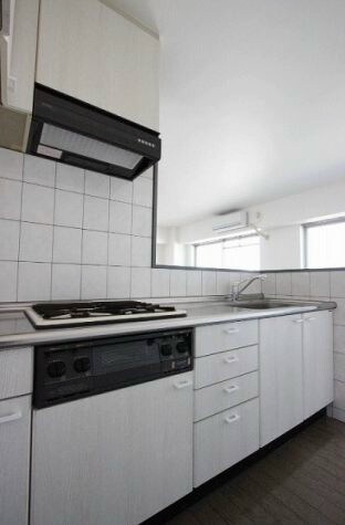 スカイヒルズ出汐の物件内観写真