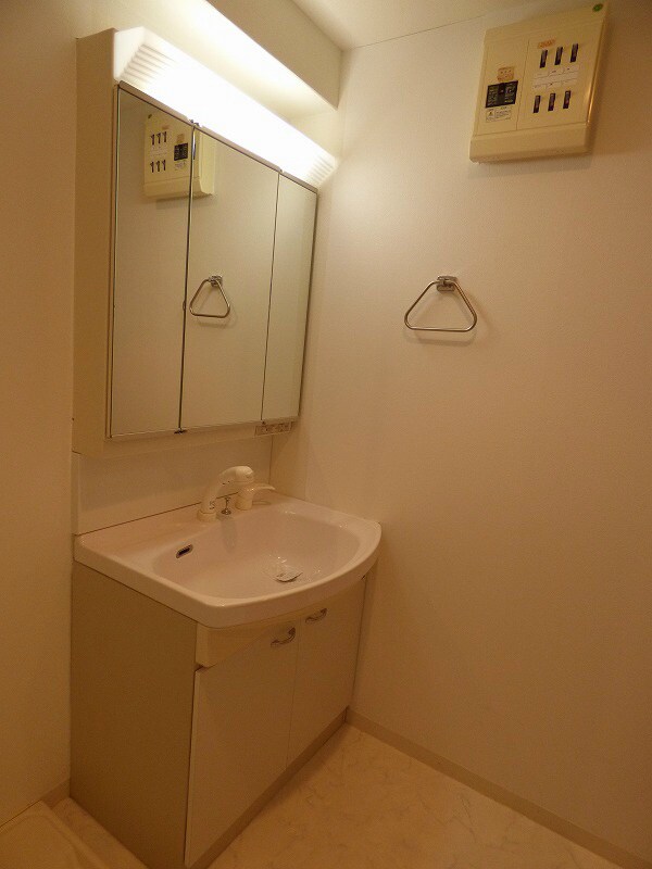 グラビスコート上幟町の物件内観写真