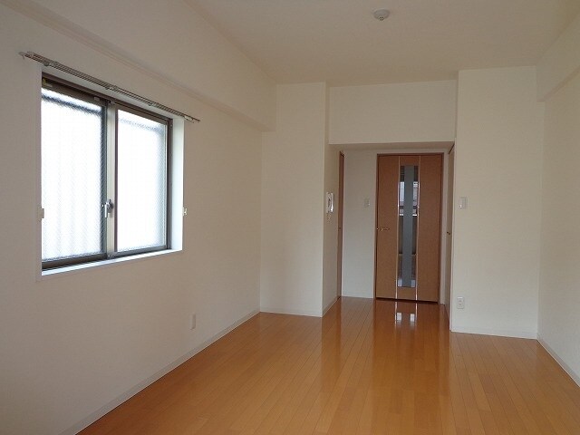 グラビスコート上幟町の物件内観写真