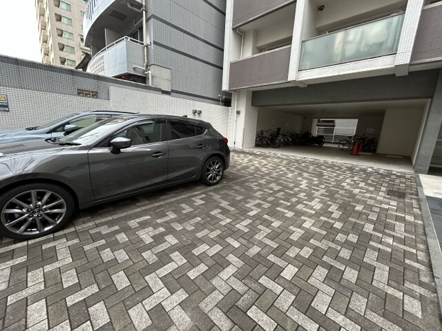 グラビスコート白島の物件外観写真