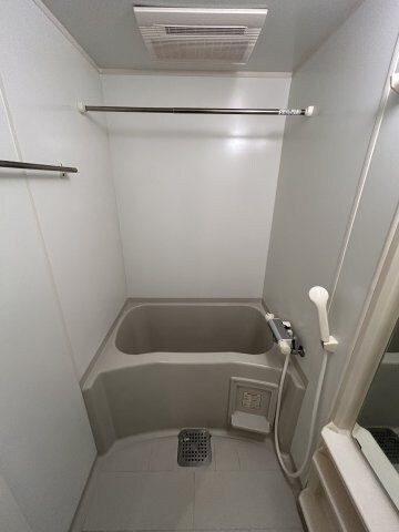 グラビスコート白島の物件内観写真