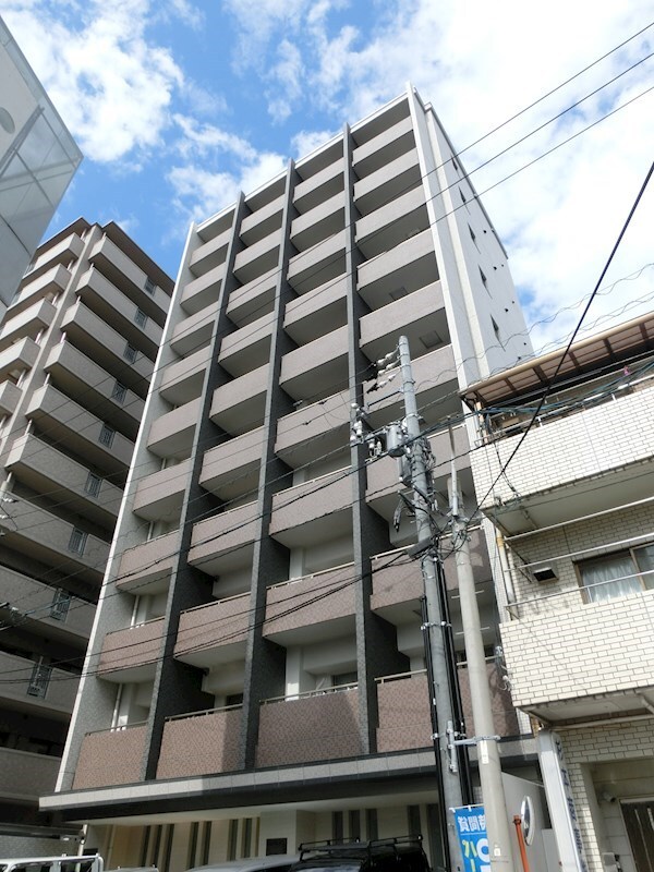 LATOUR出汐の物件外観写真