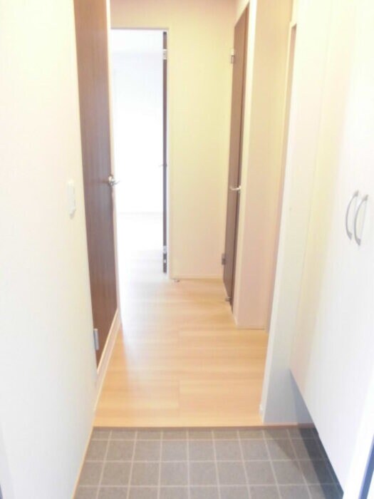 パインコートにほの物件内観写真