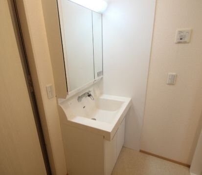 シャトレー東雲の物件内観写真