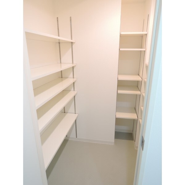 御茶ノ水駅 徒歩4分 9階の物件内観写真