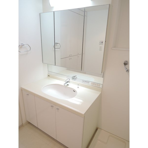 御茶ノ水駅 徒歩4分 9階の物件内観写真