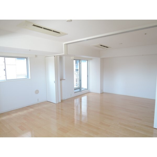 御茶ノ水駅 徒歩4分 9階の物件内観写真