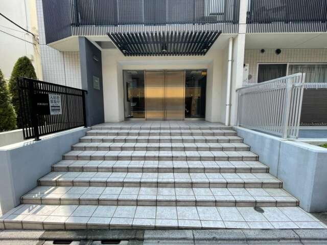 HF中野坂上レジデンスの物件外観写真