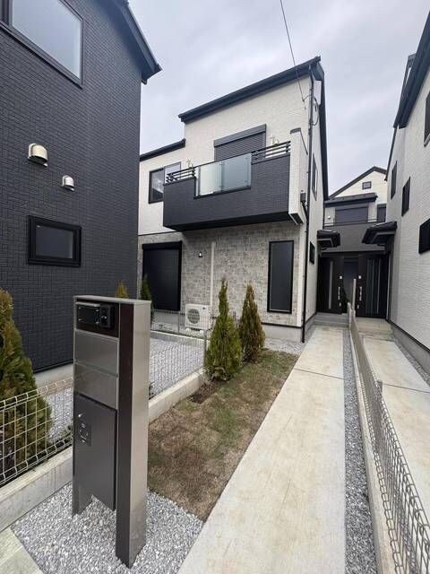 東京都練馬区大泉町３丁目の物件外観写真