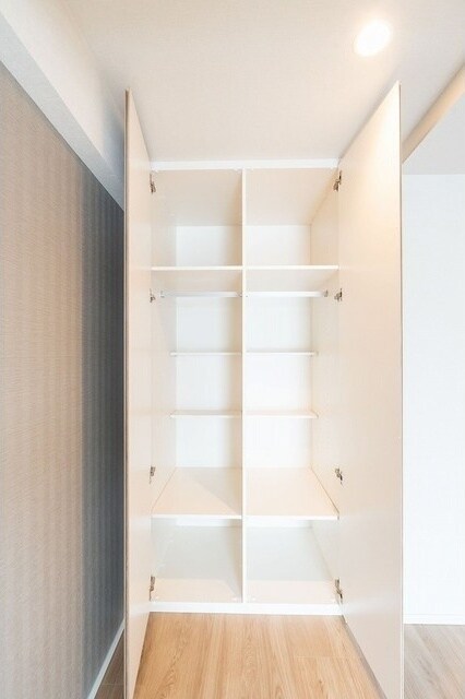 市谷台町坂フロントの物件内観写真