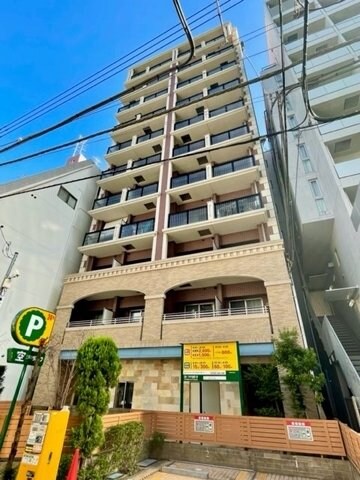 レジディア新宿御苑の物件外観写真