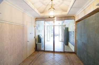 レジディア新宿御苑の物件外観写真