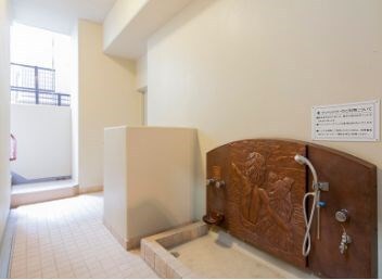 レジディア新宿御苑の物件外観写真