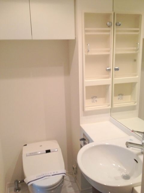 新宿駅 徒歩8分 10階の物件内観写真